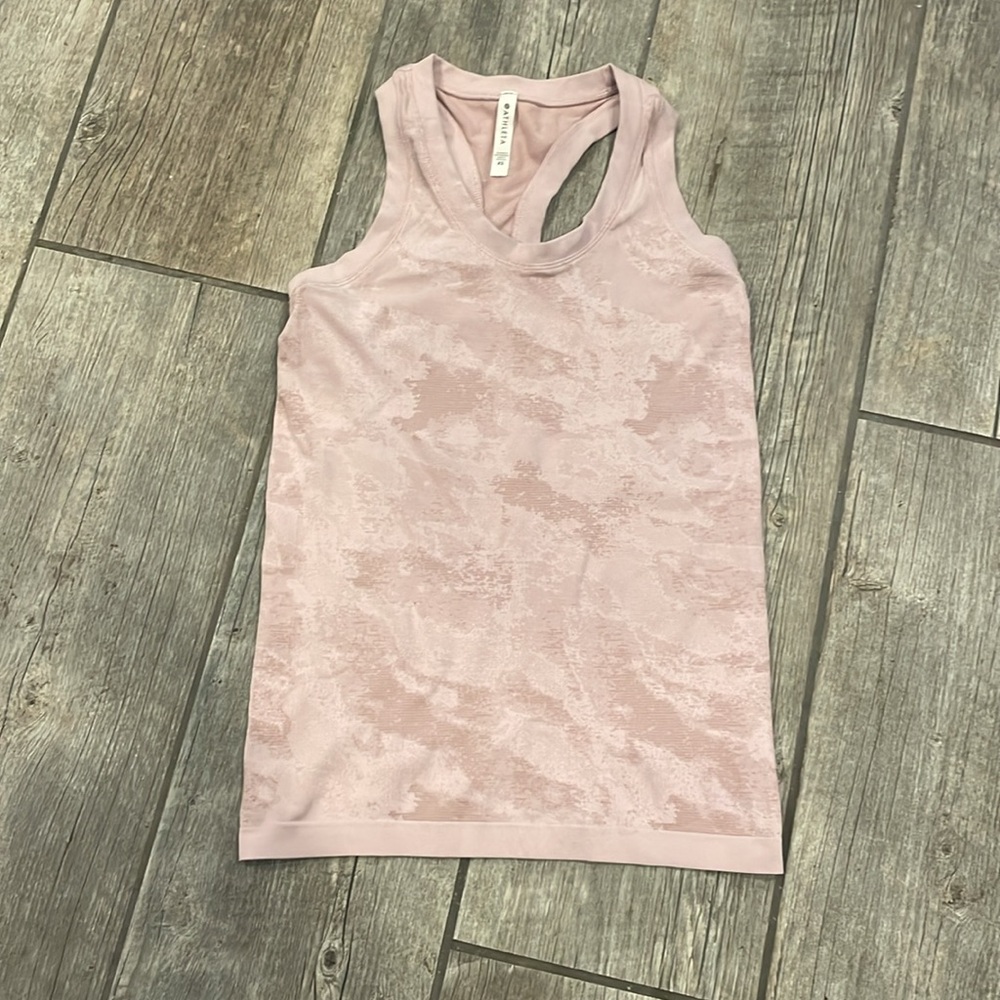 Athleta momentum tank in pink camo - Picture 2 of 4